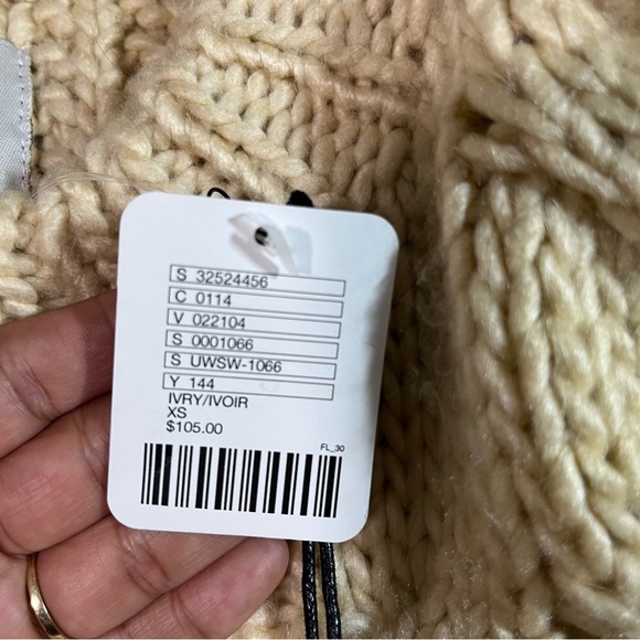 Urban Outfitters Cable ivory Knit Sweater - Picture 6 of 7